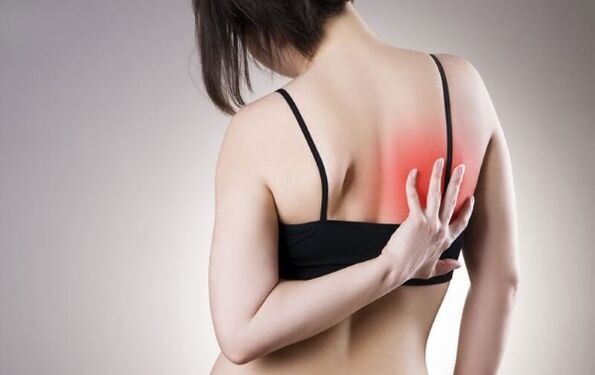 Dorsago, which is associated with thoracic osteochondrosis, manifests itself as stabbing pain when moving