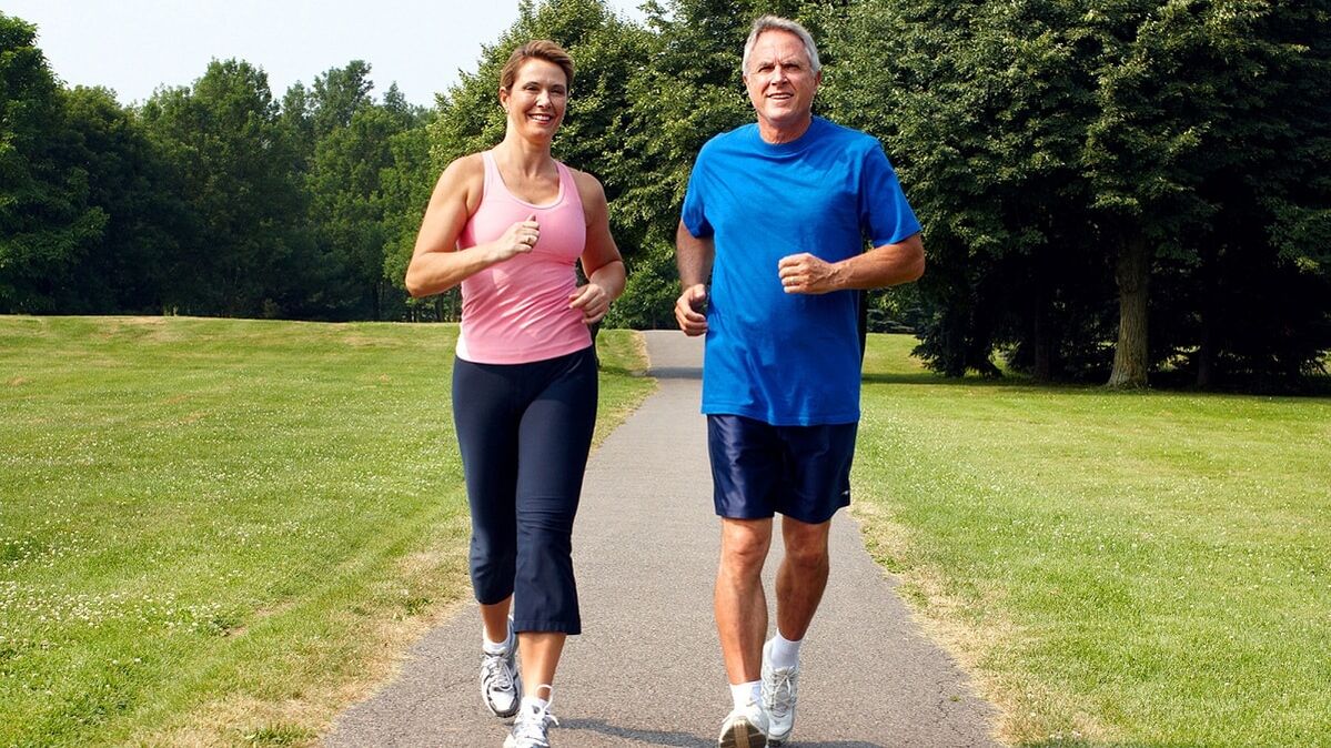 Jogging in the fresh air prevents joint pain